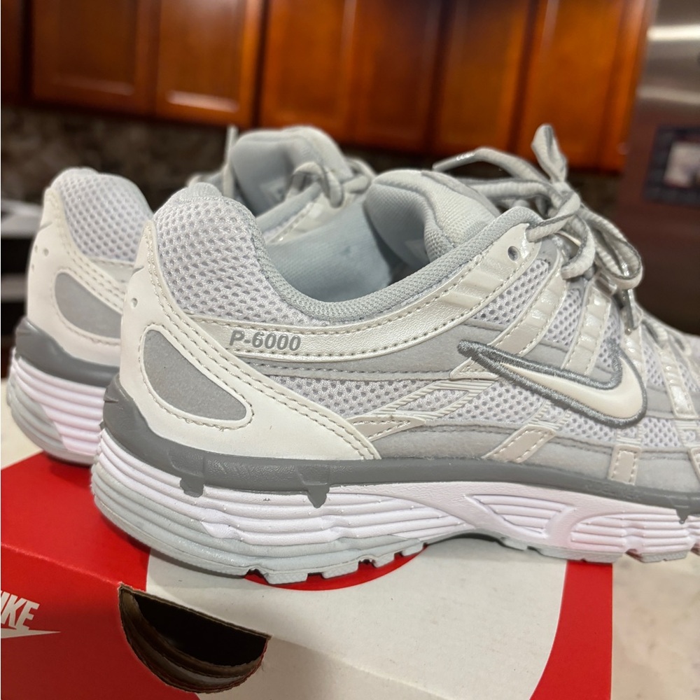 Nike Womens P-6000 Summit White Pure Platinum Running Shoe Wolf Grey FV6603-101 - Picture 10 of 12